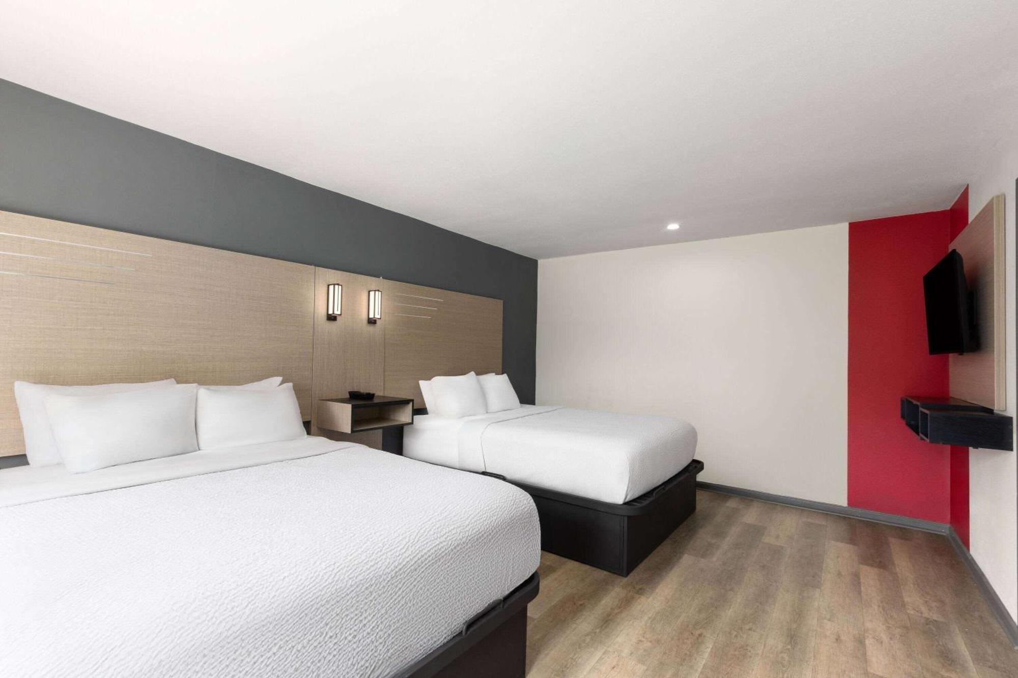 Ramada By Wyndham Studio Suites Дотан Екстериор снимка